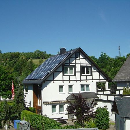 Apartment In Assinghausen With A Sun Terrace Exteriör bild