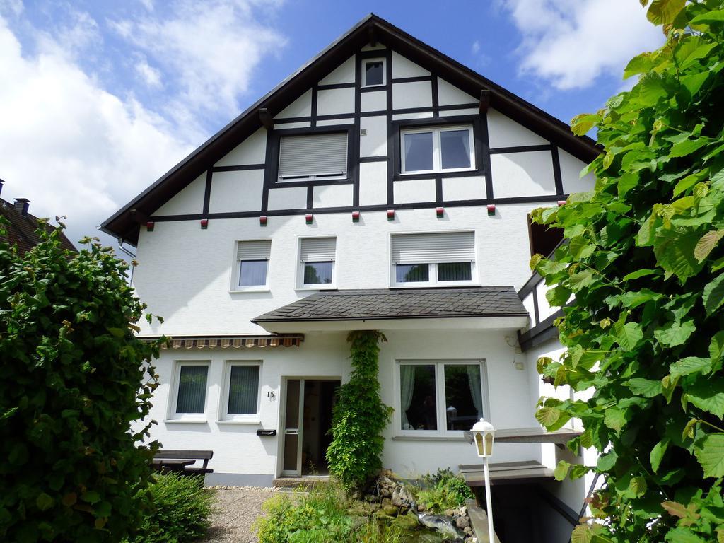 Apartment In Assinghausen With A Sun Terrace Exteriör bild