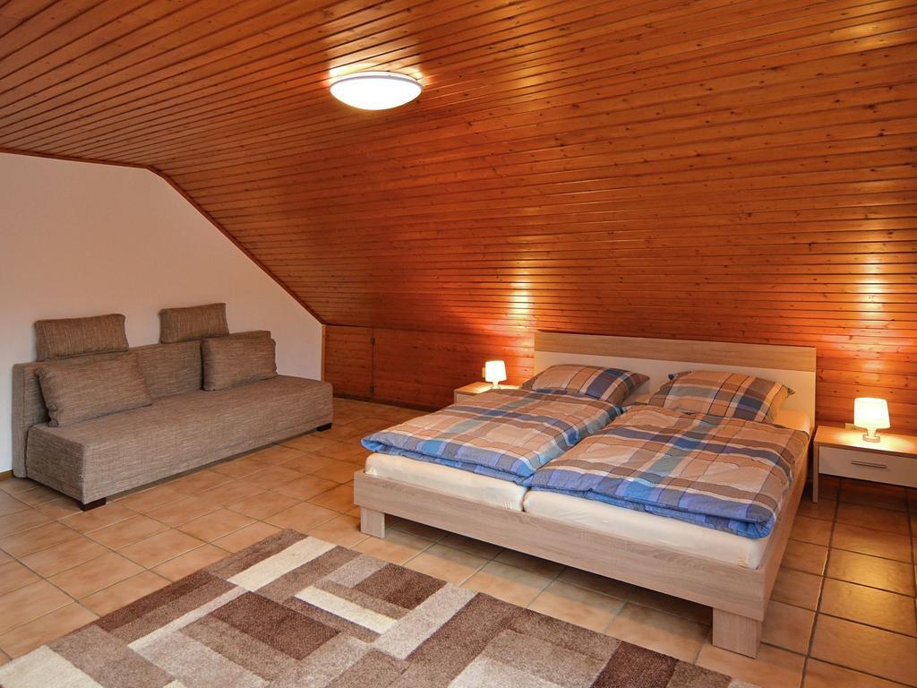 Apartment In Assinghausen With A Sun Terrace Exteriör bild