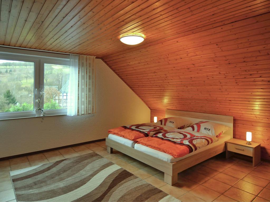 Apartment In Assinghausen With A Sun Terrace Exteriör bild