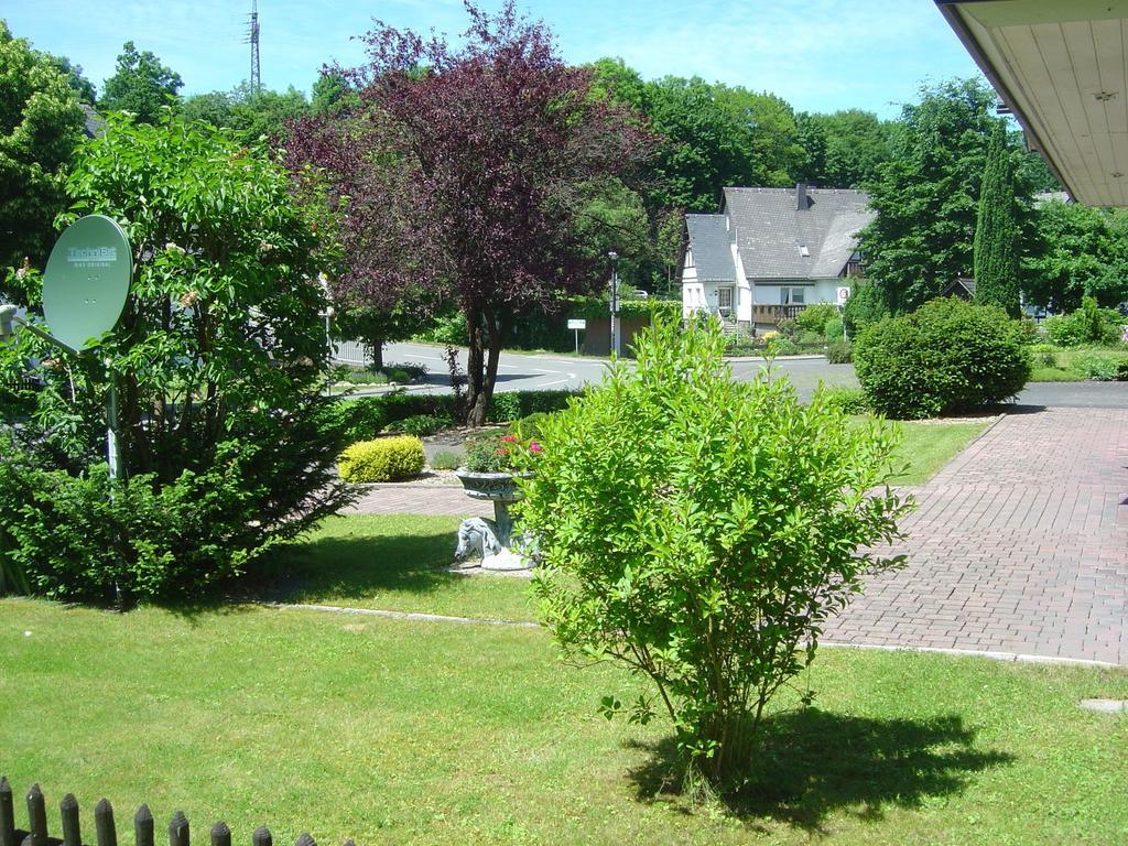 Apartment In Assinghausen With A Sun Terrace Exteriör bild